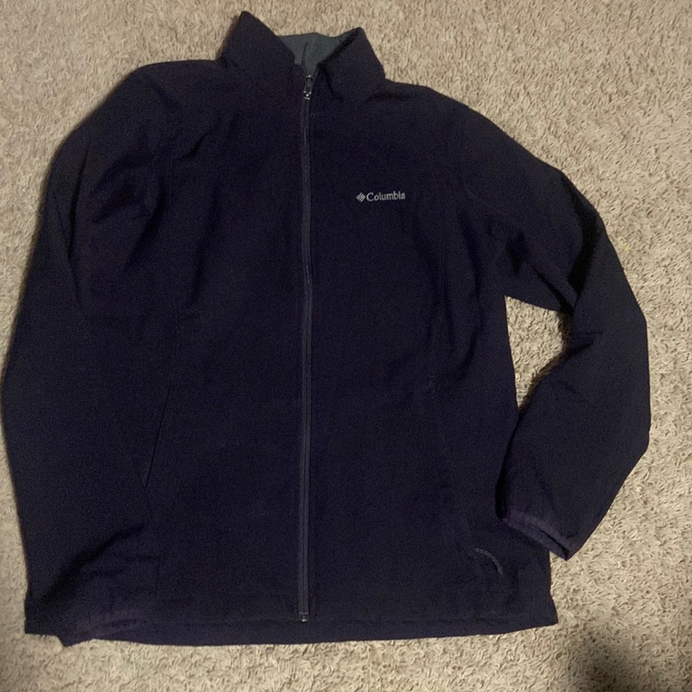 Women’s Columbia soft shell jacket, size L, deep purple color